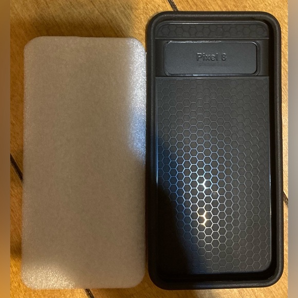NWT Pixel 8 Black Cellphone Protective Case With Metal Loop - Picture 13 of 13